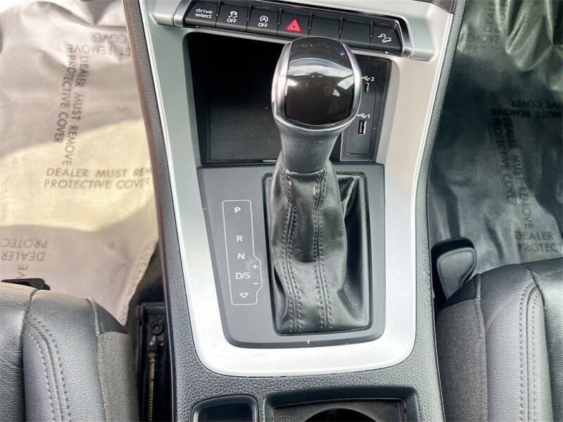 2019 Audi Q3 quattro Premium 45 TFSI