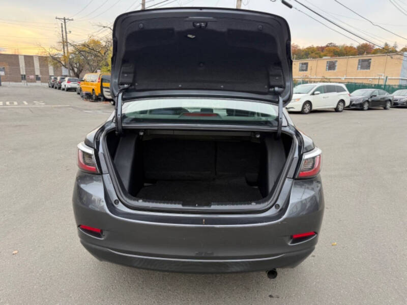 2017 Toyota Yaris iA