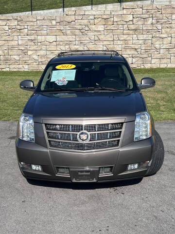2013 Cadillac Escalade for sale at Car Hunters LLC in Mount Juliet TN