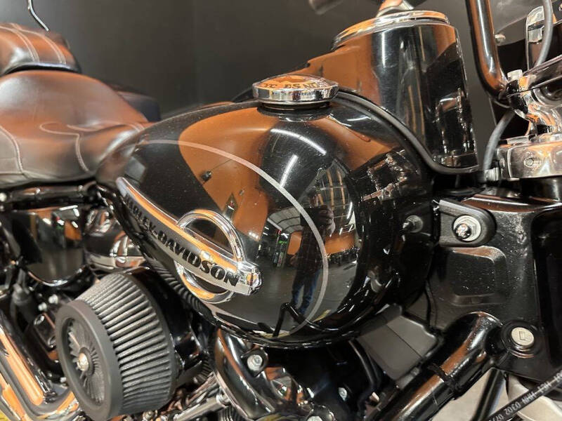 2018 Harley-Davidson FLHC - Softail Heritage