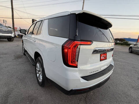 2023 GMC Yukon SLT
