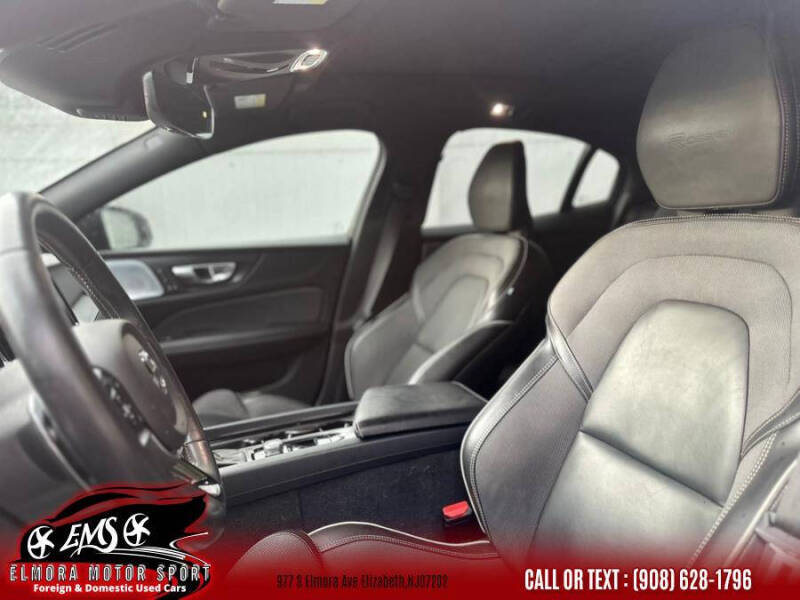 2019 Volvo S60 T6 R-Design