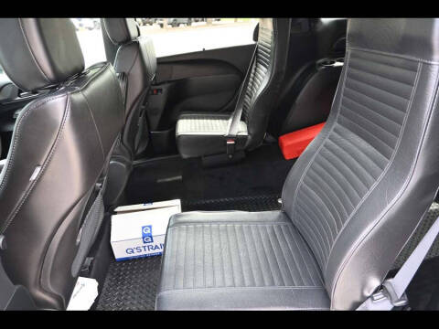 2025 Chrysler Voyager LX