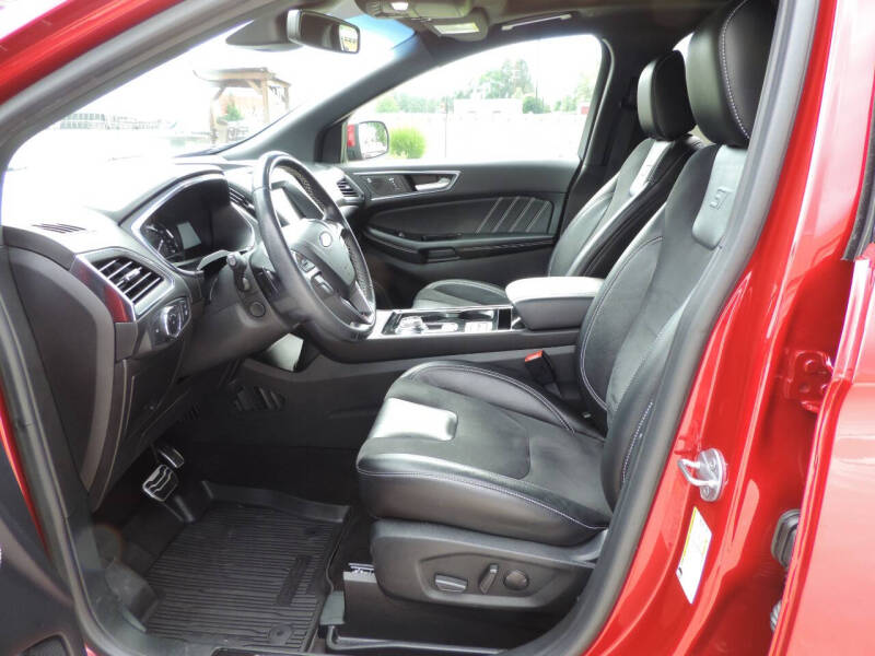2020 Ford Edge ST