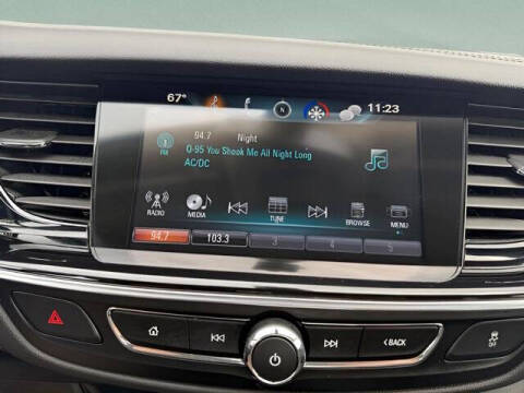 2018 Buick Regal Sportback Essence