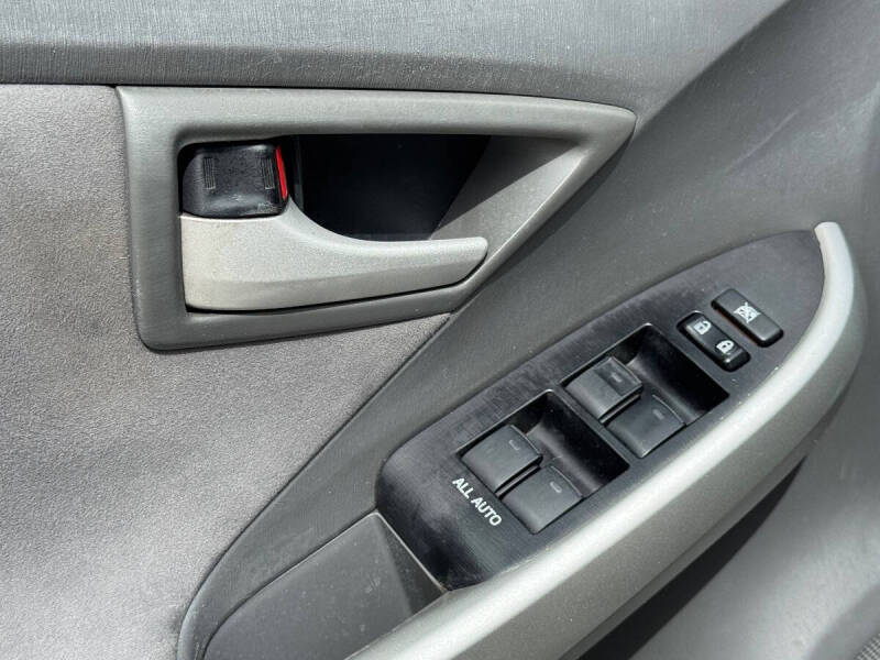 2010 Toyota Prius III