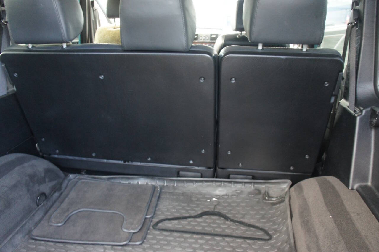 2004 Mercedes-Benz G-Class 23
