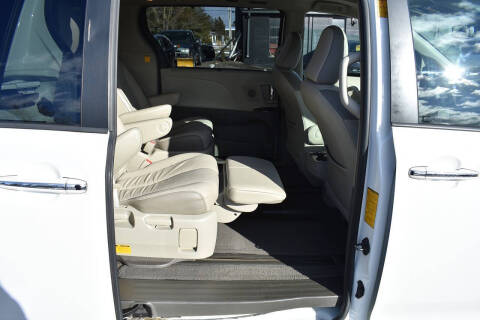 2013 Toyota Sienna Limited 7-Passenger