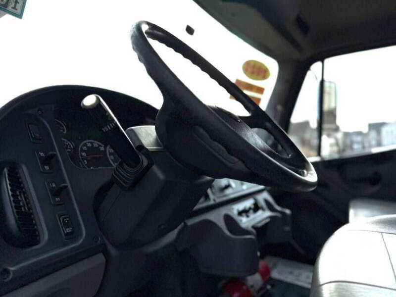 2020 Freightliner M2 106