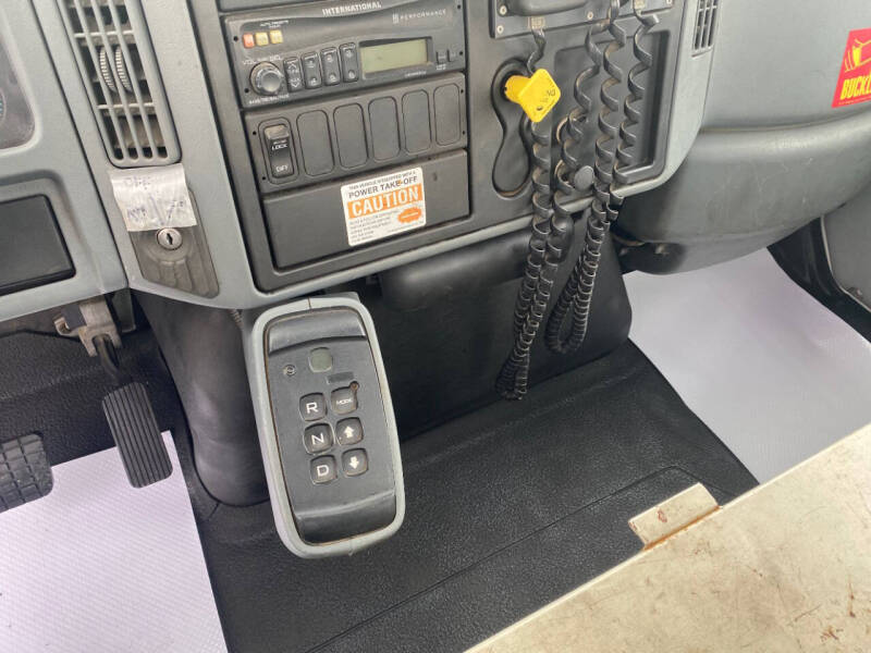 2003 International DuraStar 4300