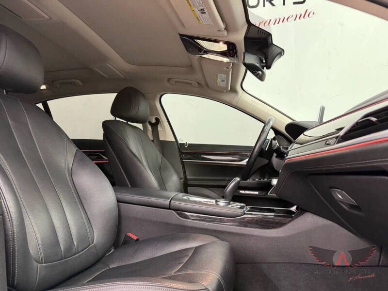 2018 BMW 7 Series 740i