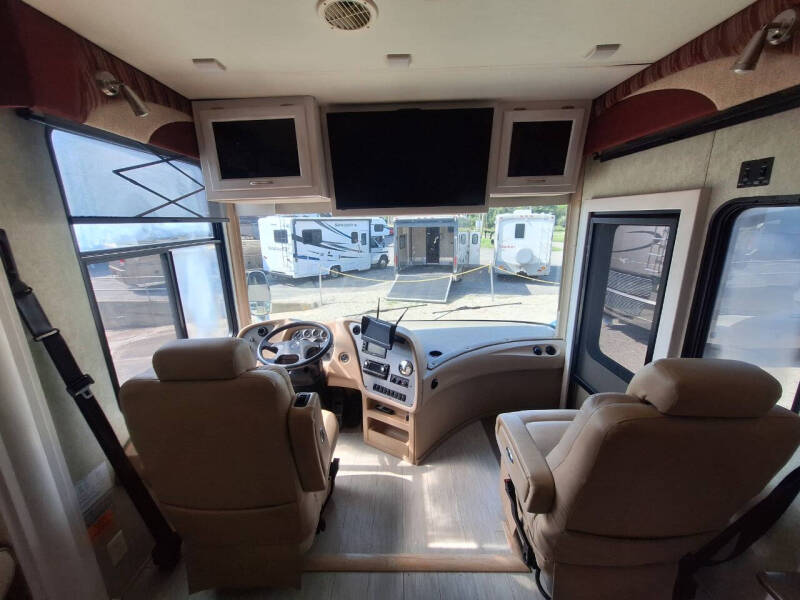 2008 Newmar Ventana 3933