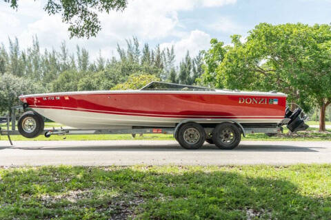 1995 Donzi Marine Classic 22