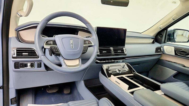 2024 Lincoln Navigator Black Label