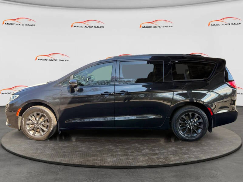 2021 Chrysler Pacifica Touring