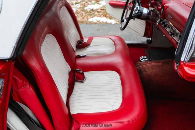 1956 Ford Thunderbird