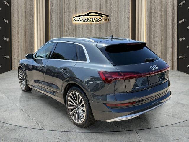 2019 Audi e-tron quattro Prestige
