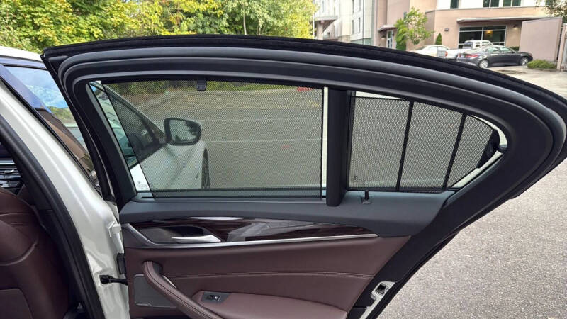 2022 BMW 5 Series 530e xDrive