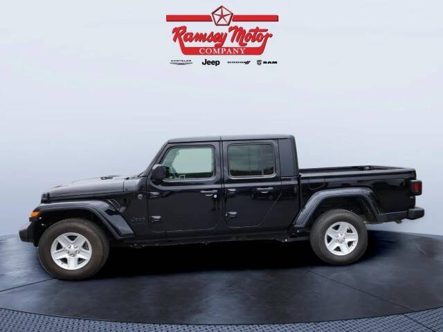Used 2022 Jeep Gladiator Sport S with VIN 1C6JJTAG1NL127786 for sale in Harrison, AR