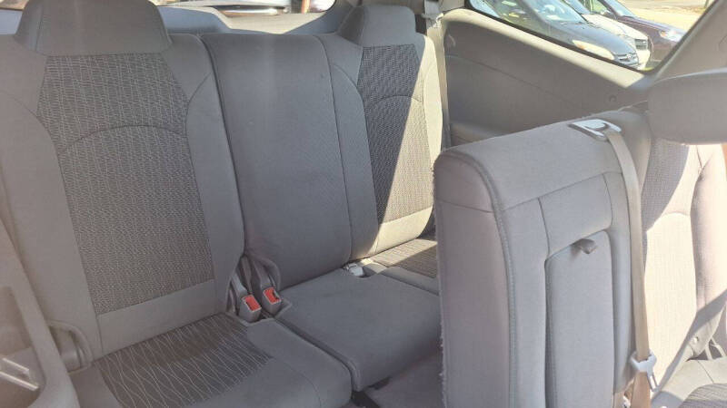 2017 Chevrolet Traverse LS