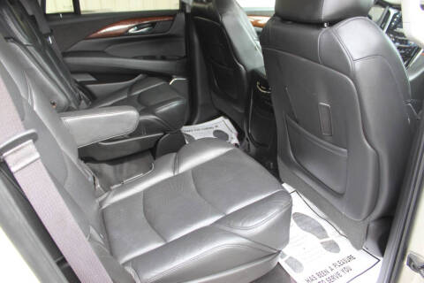 2017 Cadillac Escalade Luxury