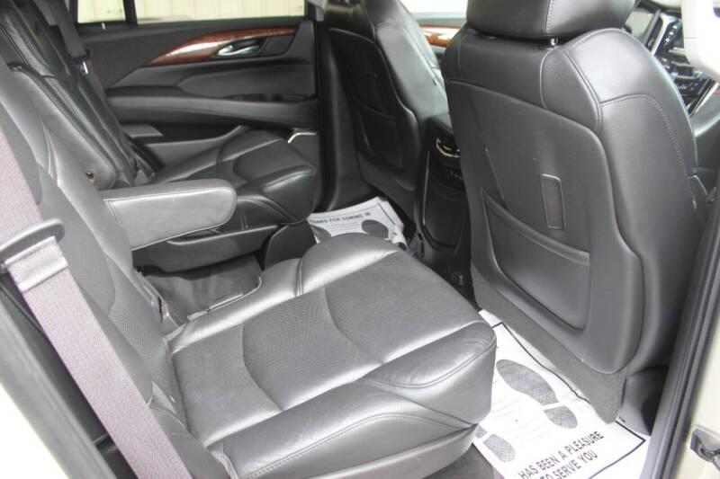 2017 Cadillac Escalade Luxury