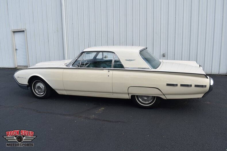 1962 Ford Thunderbird