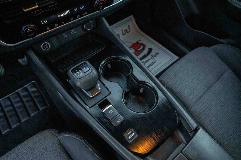 2022 Nissan Rogue SV