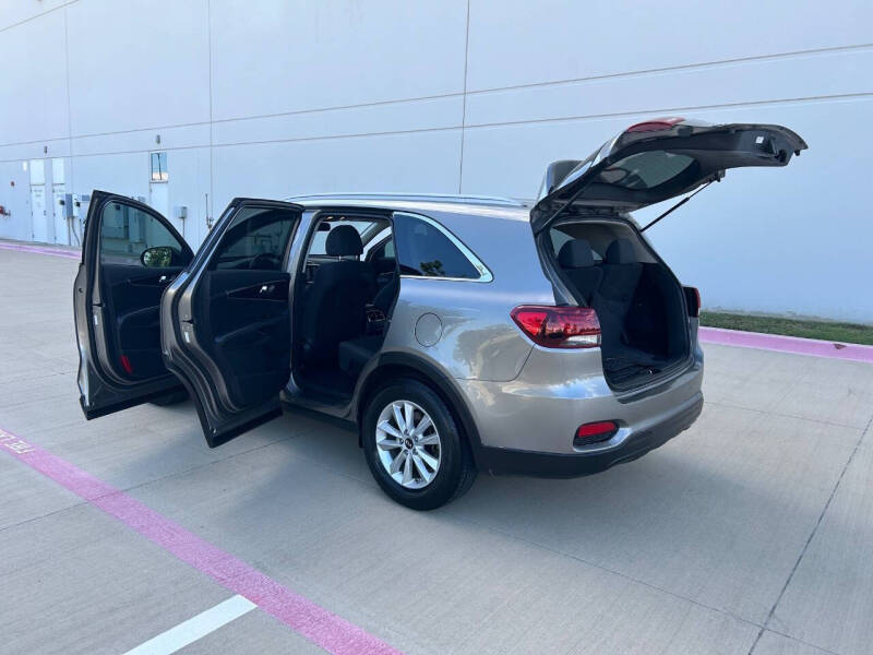 2019 Kia Sorento LX V6