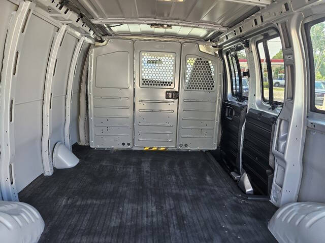 2024 Chevrolet Express 2500