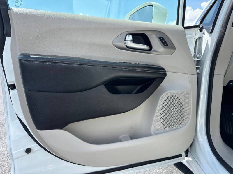 2021 Chrysler Pacifica Touring L