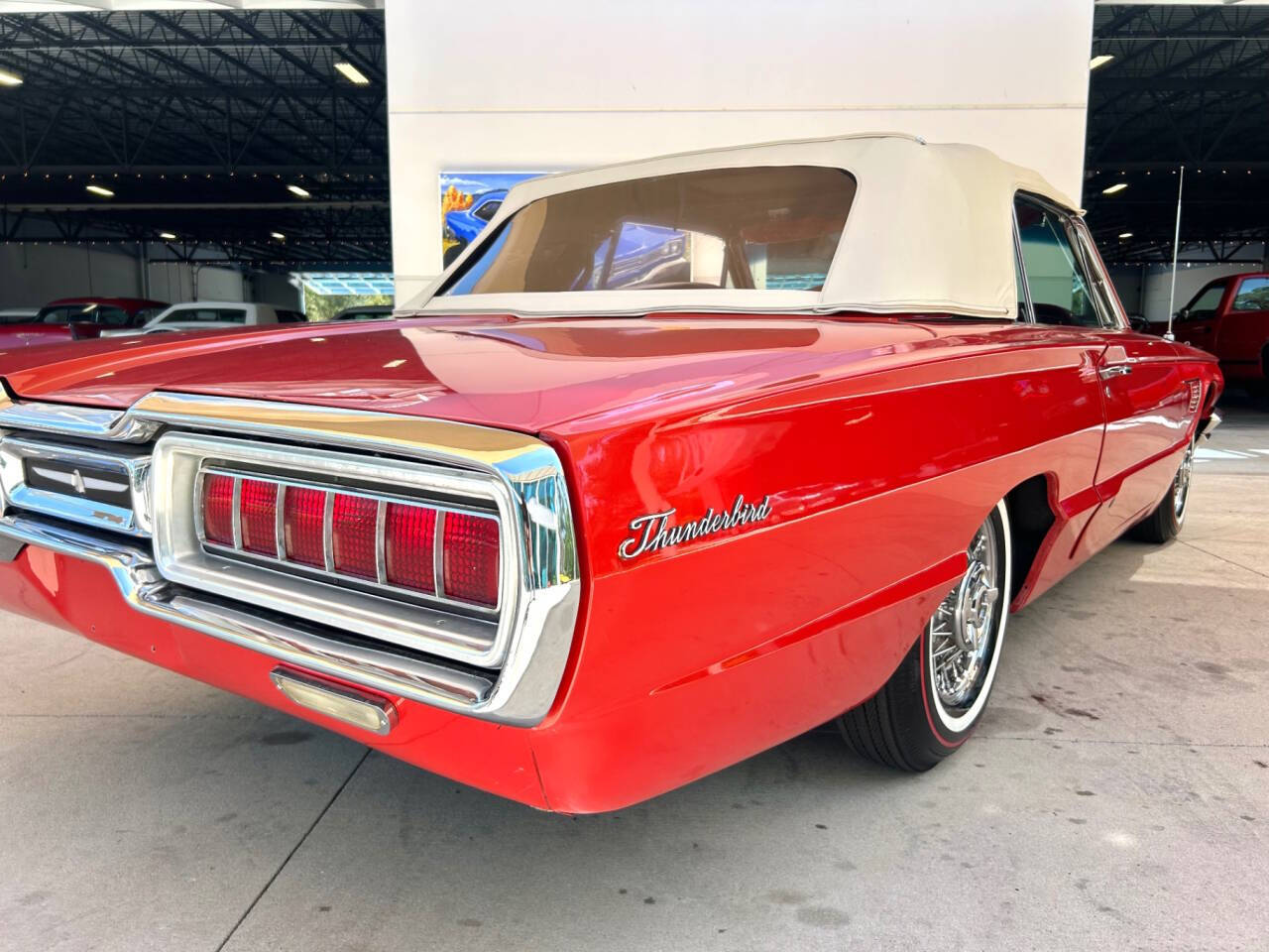 1965 Ford Thunderbird 14