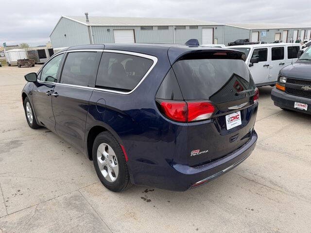 2017 Chrysler Pacifica Hybrid Touring Plus