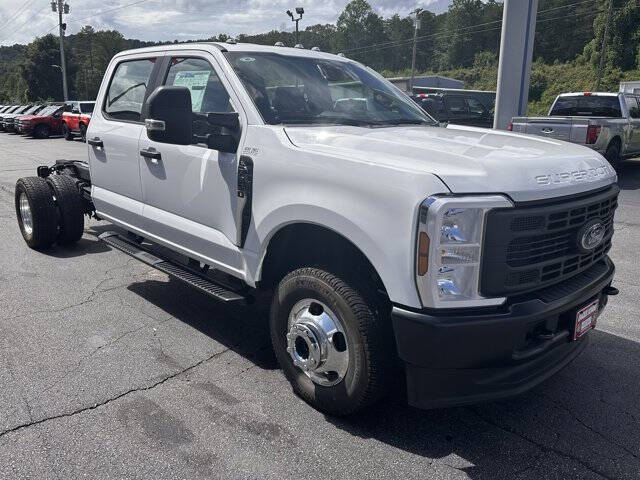 2025 Ford F-350 Super Duty XL