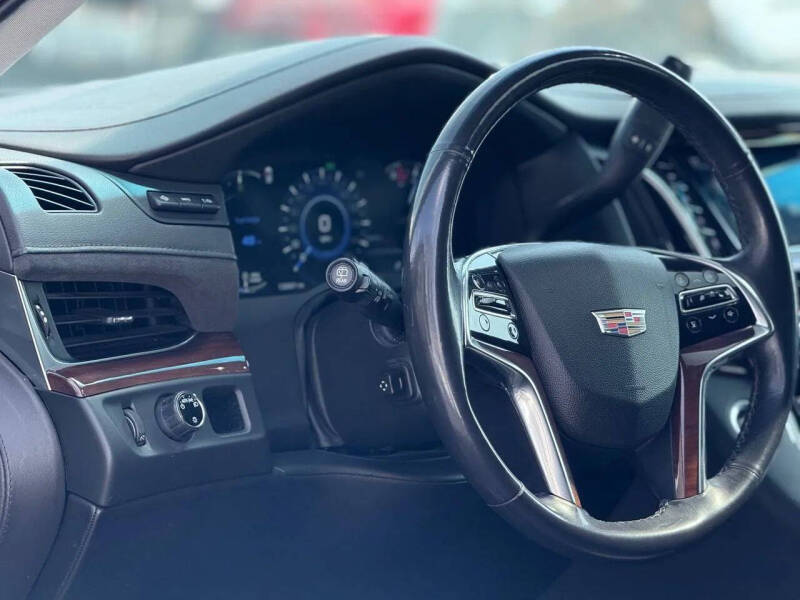 2019 Cadillac Escalade Luxury
