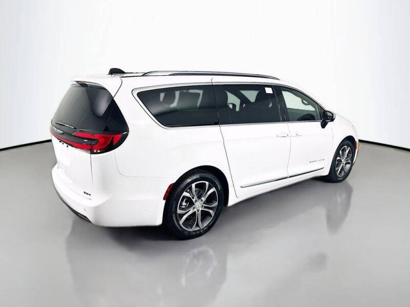 2026 Chrysler Pacifica Pinnacle