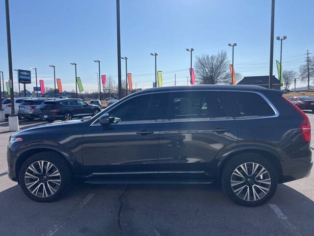 2021 Volvo XC90 T6 Momentum 7-Passenger