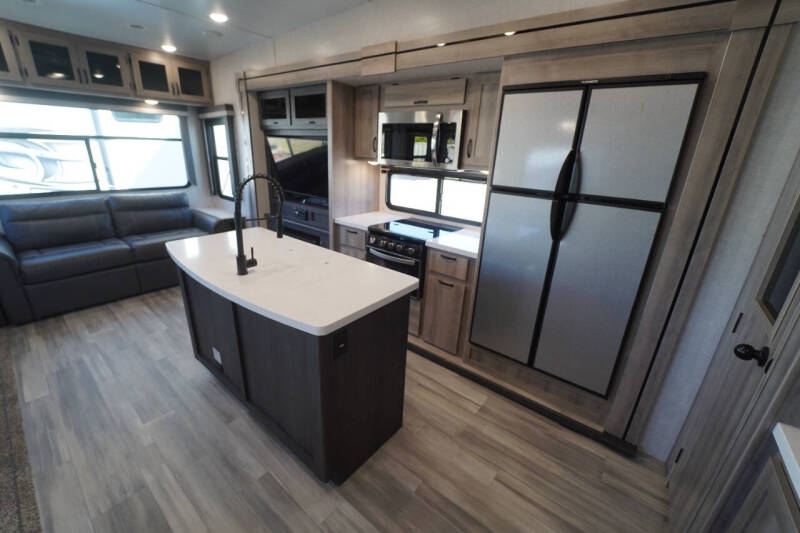 2021 Winnebago Voyage