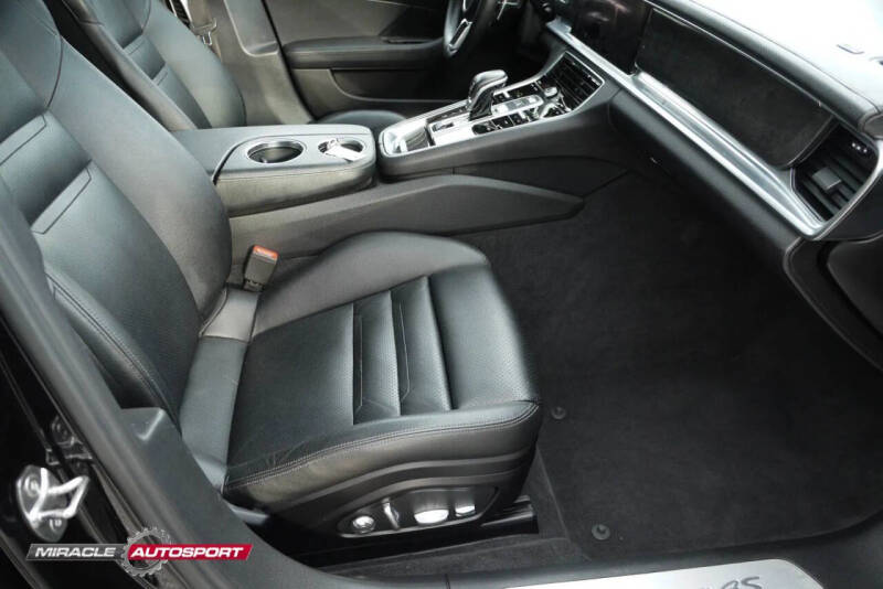 2017 Porsche Panamera 4S