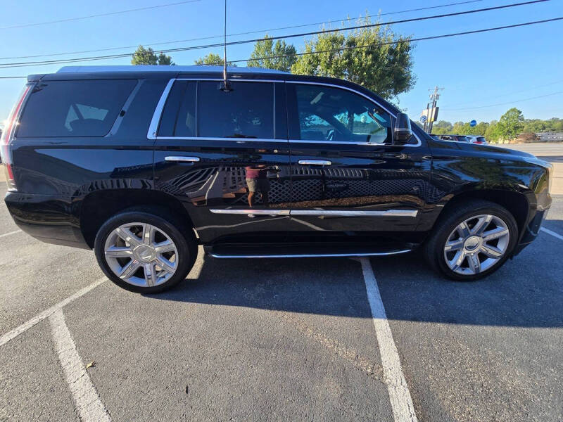 2017 Cadillac Escalade Luxury
