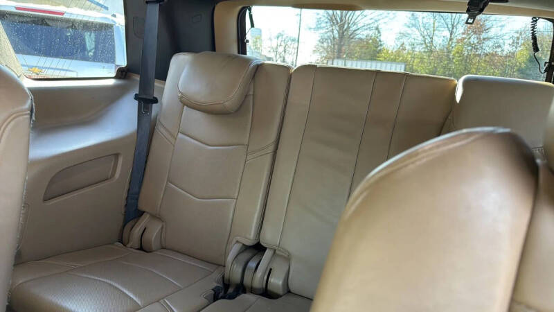 2019 Cadillac Escalade Platinum