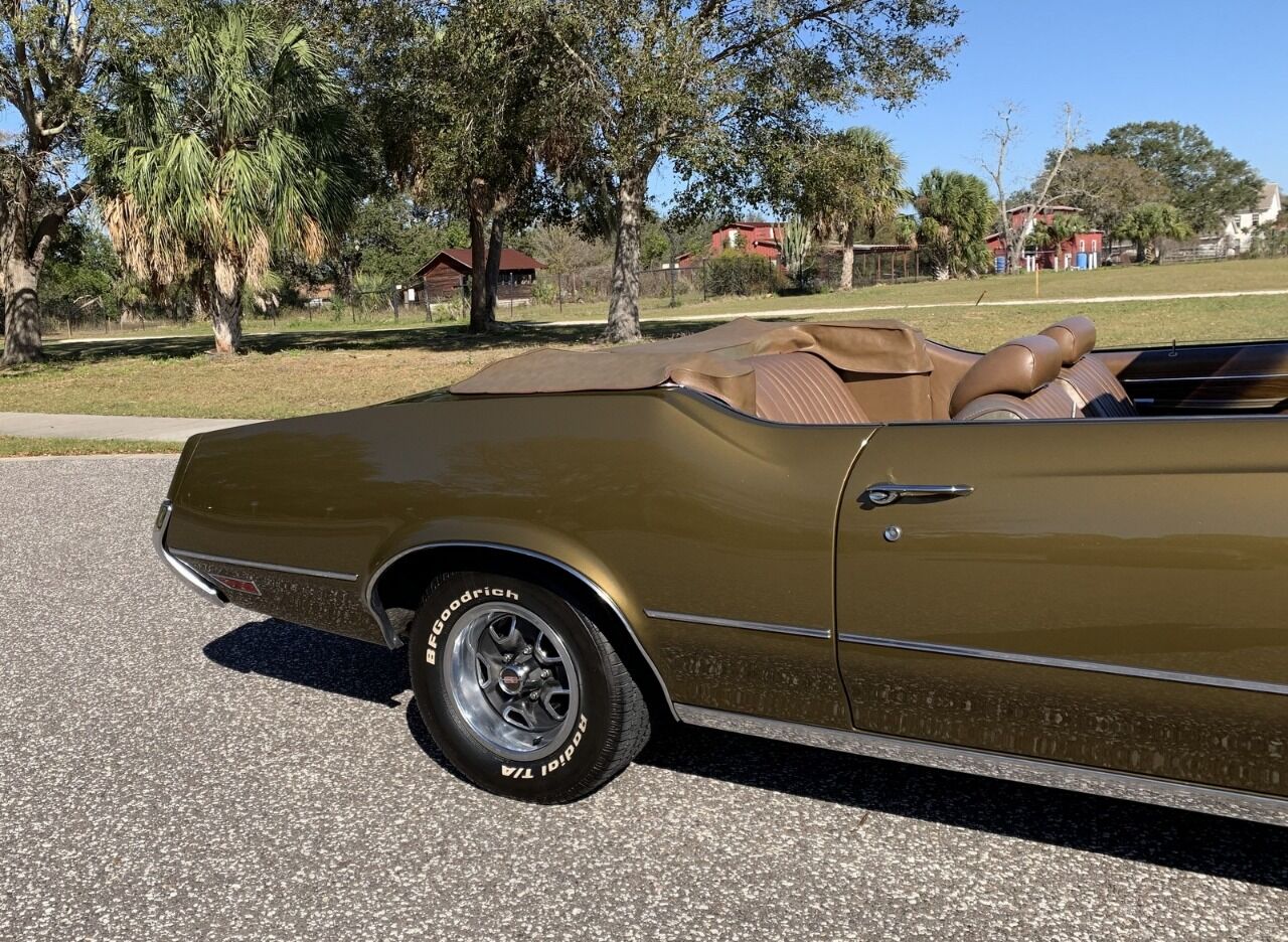 1972 Oldsmobile Cutlass 11