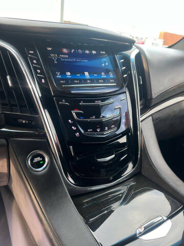 2017 Cadillac Escalade ESV Platinum