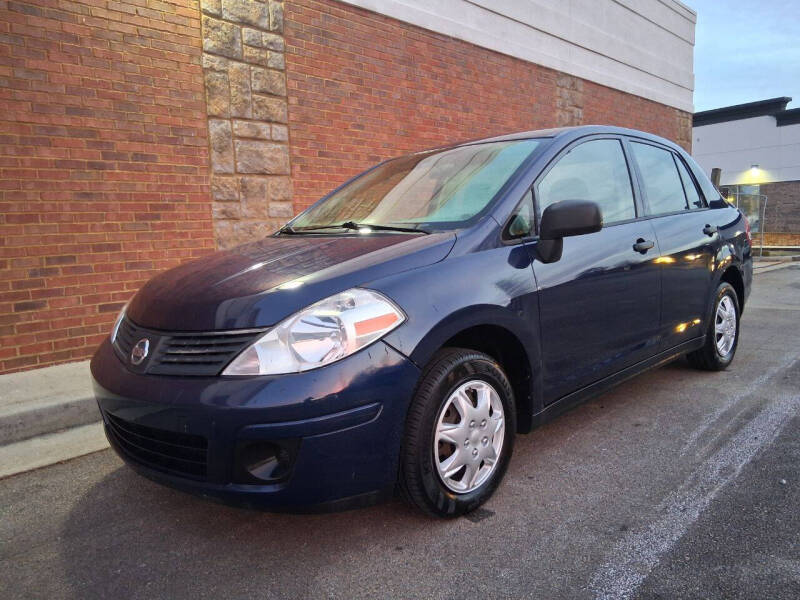 2011 Nissan Versa Base