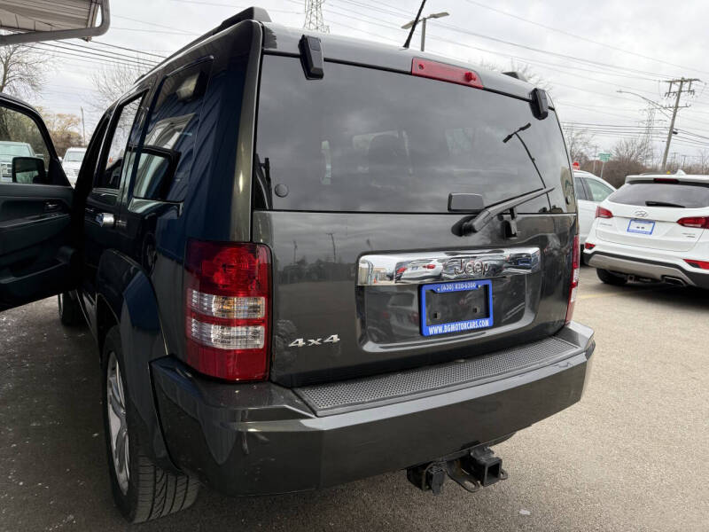 2011 Jeep Liberty Sport photo 4