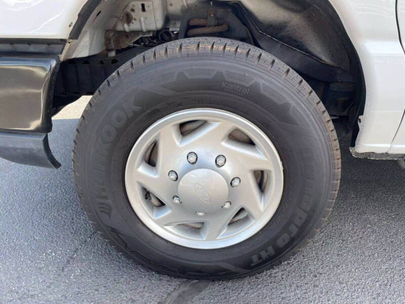 2014 Ford E-Series E-350 SD