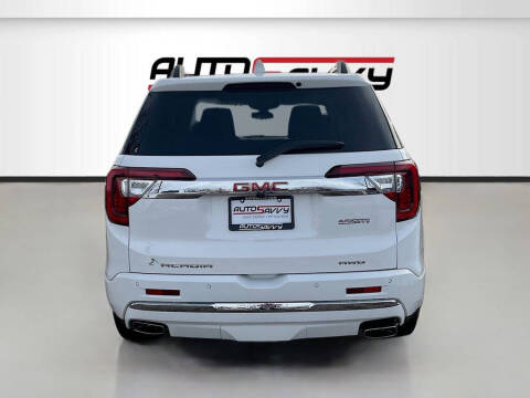 2023 GMC Acadia Denali