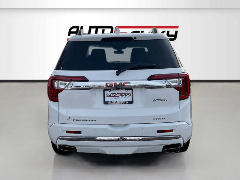 2023 GMC Acadia Denali