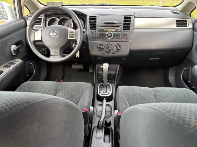2011 Nissan Versa 1.8 S
