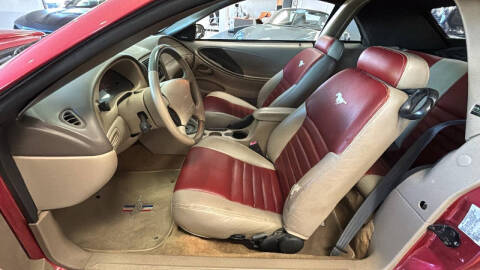 2002 Ford Mustang GT Deluxe